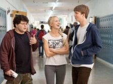 Jóvenes conviviendo en la universidad